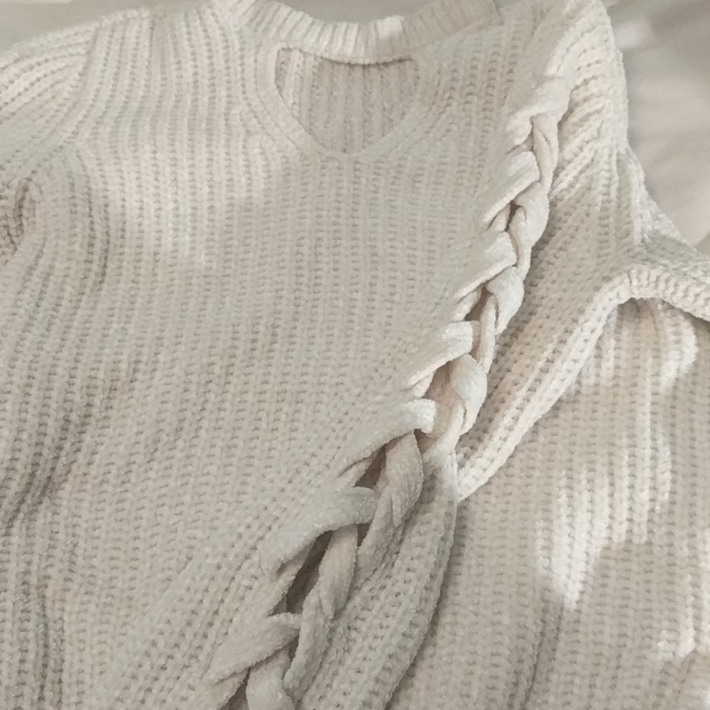 Sweater - Picture 3 of 4